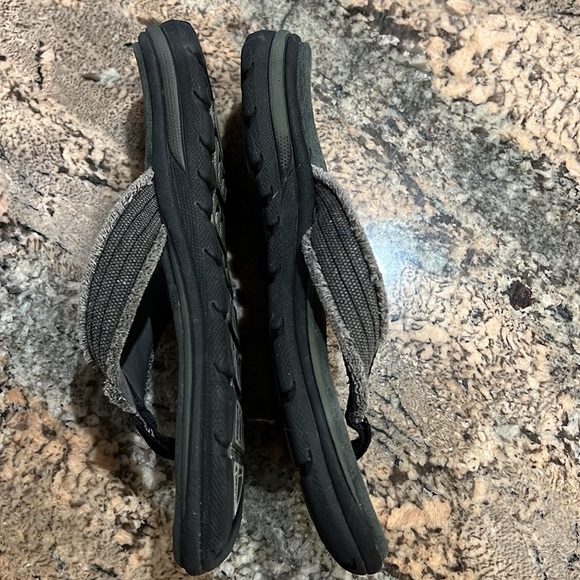 Skechers Flip Flops - Picture 4 of 8